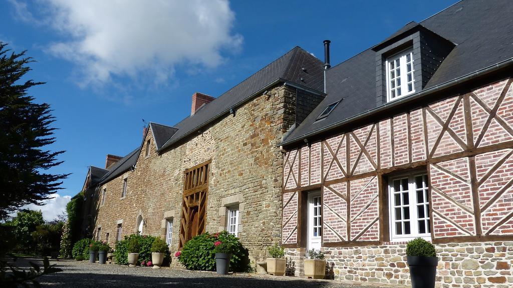 Villa Les Guédrils Genêts Exterior foto